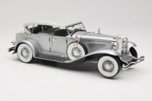 Duesenberg SJ Silber GreenLight 1:18 13525 Druckguss — Bild 6 von 8