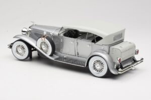 Duesenberg SJ Silber GreenLight 1:18 13525 Druckguss — Bild 7 von 8
