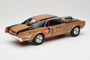 Oldsmobile 442 Hurst Hairy Olds Twin-Engine 4WD 1966 Highway 61 1:18 50089 Druckguss — Bild 3 von 8