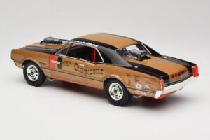 Oldsmobile 442 Hurst Hairy Olds Twin-Engine 4WD 1966 Highway 61 1:18 50089 Druckguss — Bild 7 von 8