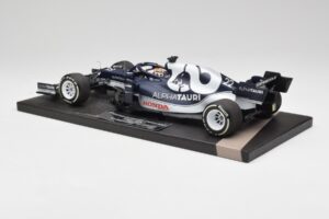 AlphaTauri AT02 #22 Y. Tsunoda Bahrain GP 2021 Minichamps 1:18 117210122 Druckguss — Bild 5 von 6
