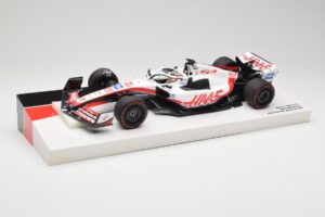 Haas VF-22 #20 K. Magnussen Pole Position Brazil GP 2022 Minichamps 1:18 147222120 Druckguss — Bild 2 von 7