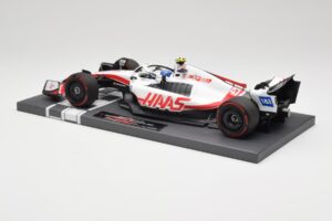 Haas VF-22 #47 M. Schumacher Brazilian GP 2022 Minichamps 1:18 117222147 Resin — Bild 5 von 7