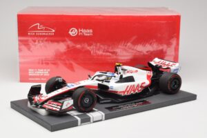 Haas VF-22 #47 M. Schumacher Brazilian GP 2022 Minichamps 1:18 117222147 Resin — Bild 7 von 7