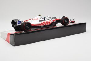 Haas VF-22 #47 M. Schumacher British GP Points 2022 Minichamps 1:18 147221047 Druckguss — Bild 3 von 6
