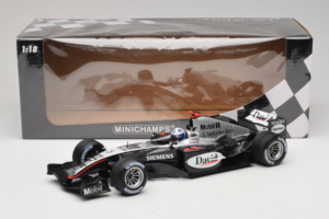McLaren MP4/19 Mercedes D. Coulthard F1 2004 Minichamps 1:18 530041805 Druckguss — Bild 7 von 7