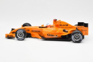 McLaren MP4-20 Mercedes G. Paffett Interim Test Car 2006 Minichamps 1:18 530061895 Druckguss — Bild 3 von 6