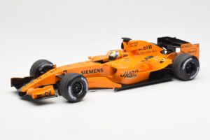 McLaren MP4-21 Mercedes #4 J.P. Montoya Interim Livery 2006 Minichamps 1:18 530061874 Druckguss