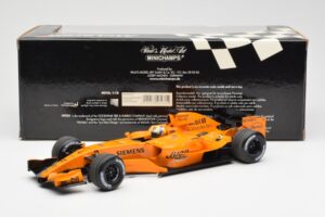 McLaren MP4-21 Mercedes #4 J.P. Montoya Interim Livery 2006 Minichamps 1:18 530061874 Druckguss — Bild 6 von 6