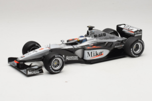 McLaren MP4-15 #1 M. Hakkinen F1 2000 Minichamps 1:18 B66962117 Druckguss