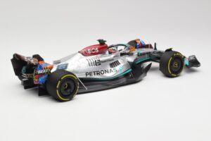 Mercedes AMG W13 E Performance Petronas #63 G. Russell Miami GP 2022 Minichamps 1:18 110220563 Druckguss — Bild 2 von 7