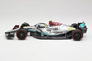 Mercedes AMG W13 E Performance Petronas #44 L. Hamilton Spanish GP 2022 Minichamps 1:18 110220044 Druckguss — Bild 3 von 7