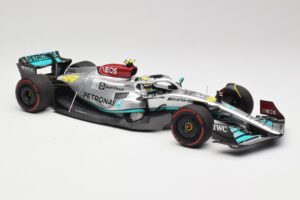 Mercedes AMG W13 E Performance Petronas #44 L. Hamilton Spanish GP 2022 Minichamps 1:18 110220044 Druckguss — Bild 4 von 7