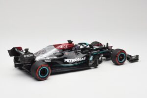 Mercedes AMG W12 Petronas #44 L. Hamilton Spanish GP 100th Pole 2021 Minichamps 1:18 110210444 Resin — Bild 2 von 7