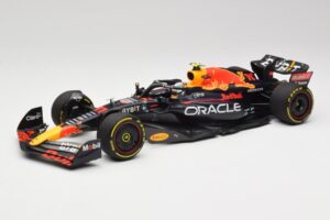 Oracle Red Bull Racing RB18 #11 S. Perez Abu Dhabi GP 2022 Minichamps 1:18 110222211 Druckguss