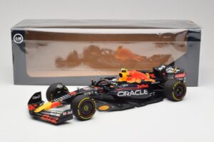 Oracle Red Bull Racing RB18 #11 S. Perez Abu Dhabi GP 2022 Minichamps 1:18 110222211 Druckguss — Bild 7 von 7