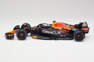 Oracle Red Bull Racing RB18 #11 S. Perez Monaco GP Winner Rain Tyre Version 2022 Minichamps 1:18 110222711 Druckguss — Bild 3 von 7