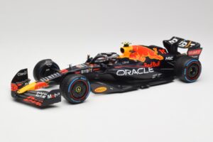 Oracle Red Bull Racing RB18 #11 S. Perez Monaco GP Winner Rain Tyre Version 2022 Minichamps 1:18 110222711 Druckguss