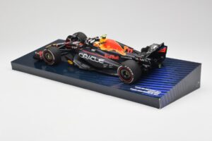 Red Bull Racing RB19 #11 S. Perez Winner Saudi Arabian GP 2023 Minichamps 1:18 113230111 Druckguss — Bild 5 von 6