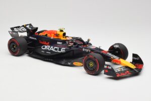 Red Bull Racing RB20 #11 S. Perez Bahrain GP 2024 Minichamps 1:18 110240111 Druckguss — Bild 4 von 7