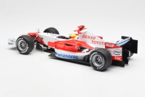 Panasonic Toyota Racing TF106 #8 R. Schumacher F1 2006 Minichamps 1:18 100060007 Druckguss — Bild 5 von 6
