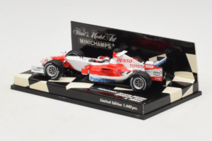 Toyota TF106 Panasonic #12 J. Trulli Panasonic Toyota Racing Showcar 2006 Minichamps 1:43 400060078 Druckguss — Bild 3 von 5