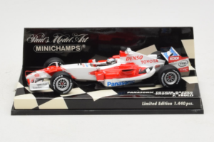 Toyota TF106 Panasonic #12 J. Trulli Panasonic Toyota Racing Showcar 2006 Minichamps 1:43 400060078 Druckguss