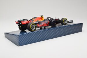 Red Bull Racing Honda RB16B #33 M. Verstappen Emilia Romagna GP 2021 Case Edition Minichamps 1:18 113210133 Resin — Bild 3 von 7