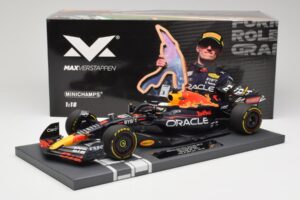 Oracle Red Bull Racing RB18 #33 M. Verstappen Belgian GP 2022 Minichamps 1:18 113221401 Resin — Bild 7 von 7