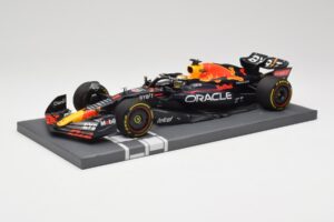 Oracle Red Bull Racing RB18 #33 M. Verstappen Mexican GP 2022 Minichamps 1:18 113222001 Resin — Bild 2 von 7