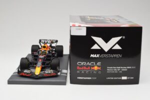Oracle Red Bull Racing RB18 #33 M. Verstappen Mexican GP 2022 Minichamps 1:18 113222001 Resin — Bild 6 von 7