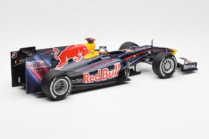 Red Bull Racing Renault RB5 #5 S. Vettel Showcar 2010 Minichamps 1:18 153100175 Druckguss — Bild 2 von 6