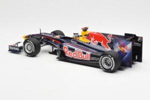 Red Bull Racing Renault RB5 #5 S. Vettel Showcar 2010 Minichamps 1:18 153100175 Druckguss — Bild 5 von 6