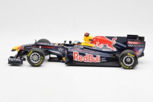 Red Bull Racing Renault RB6 #5 S. Vettel F1 World Champion 2010 Minichamps 1:18 110100005 Druckguss — Bild 3 von 6