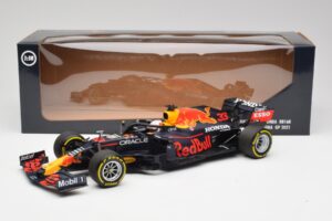 Red Bull RB16B #33 M. Verstappen Emilia Romagna GP Winner Mid Race Tyres 2021 Minichamps 1:18 110210133 Druckguss — Bild 6 von 7