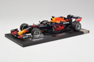 Red Bull RB16B #33 M. Verstappen Styrian & Austrian GP Winner 2021 Minichamps 1:18 113210933 Druckguss — Bild 2 von 6