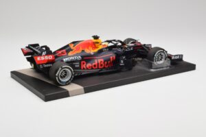 Red Bull RB16B #33 M. Verstappen Styrian & Austrian GP Winner 2021 Minichamps 1:18 113210933 Druckguss — Bild 3 von 6