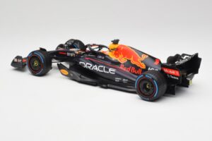 Red Bull RB18 #1 M. Verstappen Monaco GP 3rd Wet 2022 Minichamps 1:18 110220701 Druckguss — Bild 5 von 7