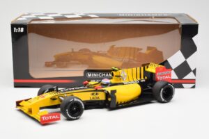 Renault F1 Team R30 #11 V. Petrov Showcar F1 2010 Minichamps 1:18 150100082 Druckguss — Bild 6 von 6