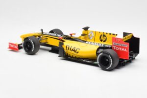Renault R30 R. Kubica / V. Petrov F1 Showcar 2010 Minichamps 1:18 7711428831 Druckguss — Bild 5 von 6