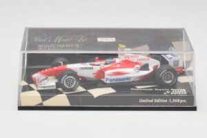 Toyota TF104 Panasonic Racing #0 R. Zonta 3rd Driver 2004 Minichamps 1:43 400040038 Druckguss — Bild 5 von 5