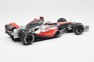 McLaren MP4-22 Mercedes #1 F. Alonso Showcar 2007 Minichamps 1:18 533071871 Druckguss — Bild 2 von 6
