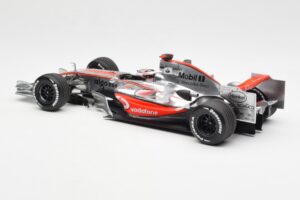 McLaren MP4-22 Mercedes #1 F. Alonso Showcar 2007 Minichamps 1:18 533071871 Druckguss — Bild 5 von 6