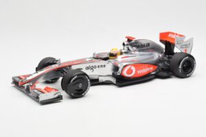 McLaren MP4-24 #1 L. Hamilton 2009 Dealer Edition Minichamps 1:18 503091801 Druckguss