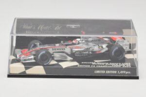 Dallara F303 N. Piquet British F3 Championship 2003 Minichamps 1:43 400030333 Druckguss — Bild 5 von 5