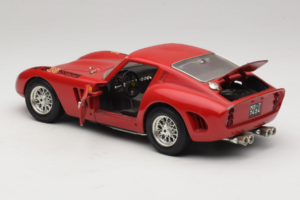 Ferrari 250 GTO Rot Bburago 1:18 B003 Druckguss — Bild 5 von 8