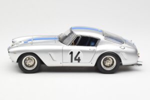 Ferrari 250 GT SWB #14 P. Noblet / J. Guichet Team Noblet 3rd Place 24 Hours of Le Mans 1961 CMC 1:18 M-079 Druckguss — Bild 3 von 6