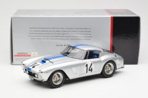 Ferrari 250 GT SWB #14 P. Noblet / J. Guichet Team Noblet 3rd Place 24 Hours of Le Mans 1961 CMC 1:18 M-079 Druckguss — Bild 6 von 6
