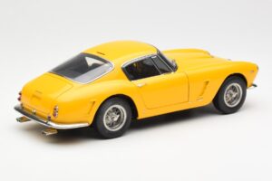 Ferrari 250 GT SWB Gelb CMC 1:18 M-054 Druckguss — Bild 2 von 6
