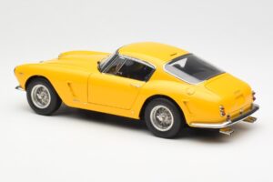 Ferrari 250 GT SWB Gelb CMC 1:18 M-054 Druckguss — Bild 5 von 6
